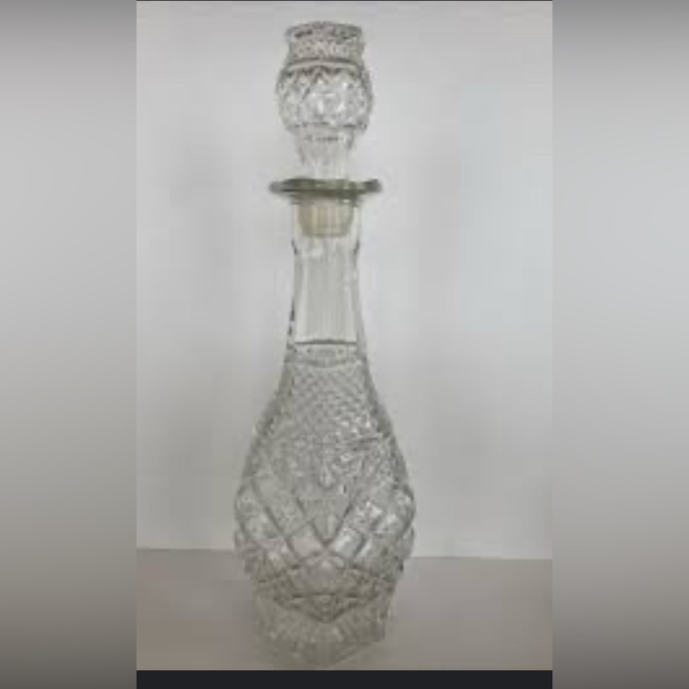 Vintage Anchor Hocking Wexford 32oz Glass Decanter with Stopper 14 3/8 inch Tall